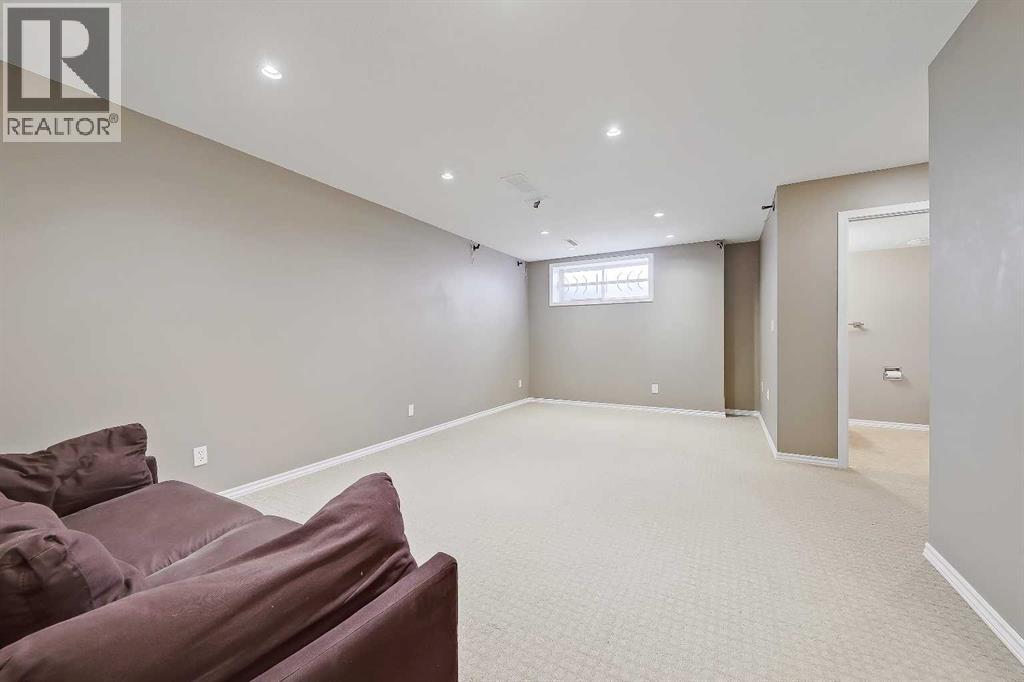 161 Eversyde Common Sw, Calgary, Alberta  T2Y 4Z5 - Photo 35 - A2285414