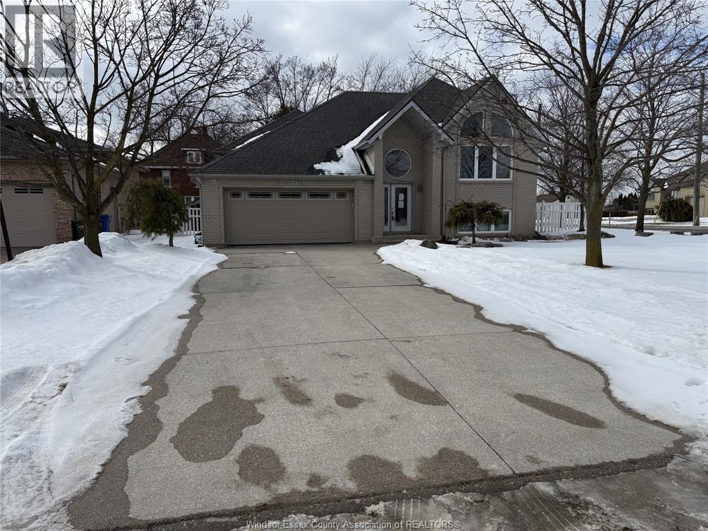 MLS# 26003149: 2005 SHAWNEE, Tecumseh, Canada