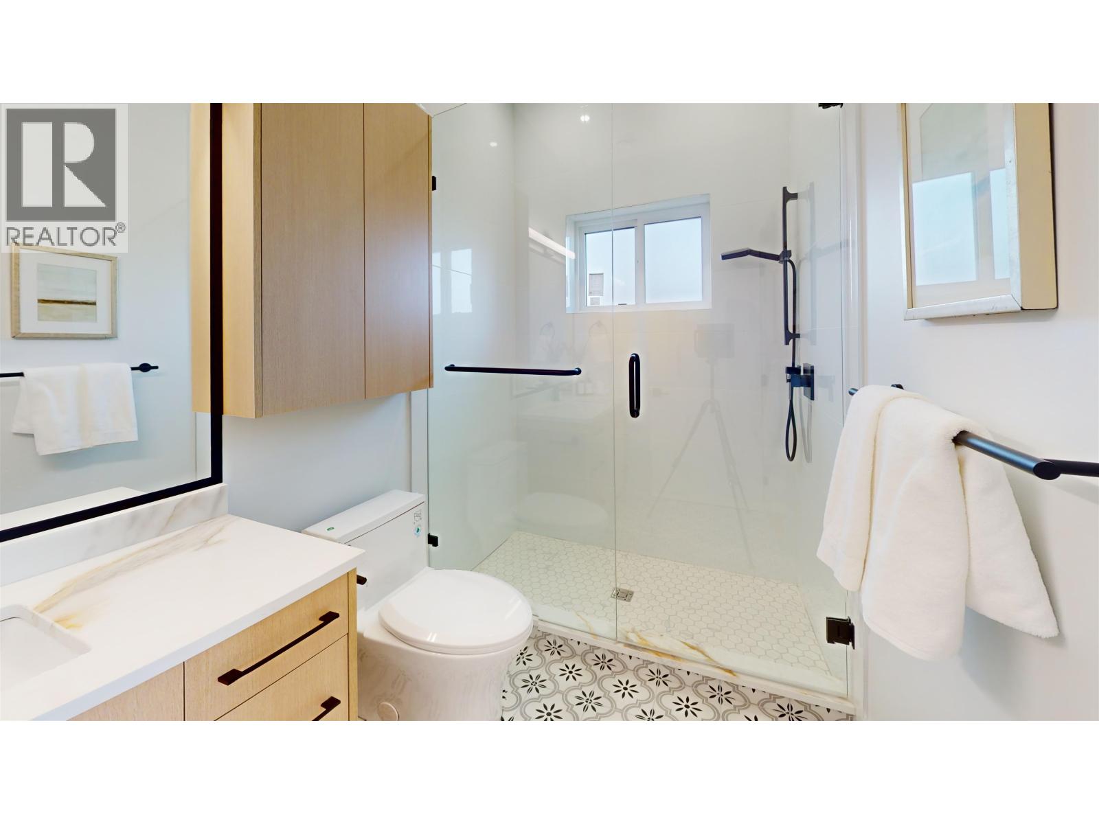 2825 Dundas Street, Vancouver, British Columbia  V5K 1R5 - Photo 9 - R3089511