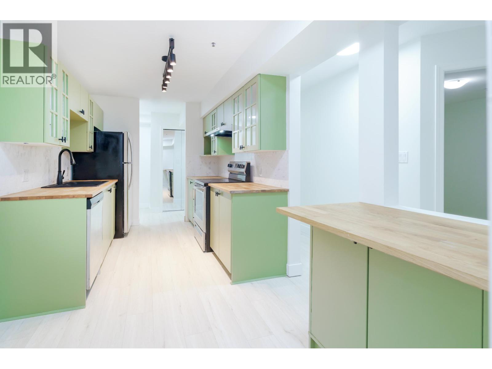 201 22351 St Anne Avenue, Maple Ridge, British Columbia  V2X 2E7 - Photo 9 - R3089529