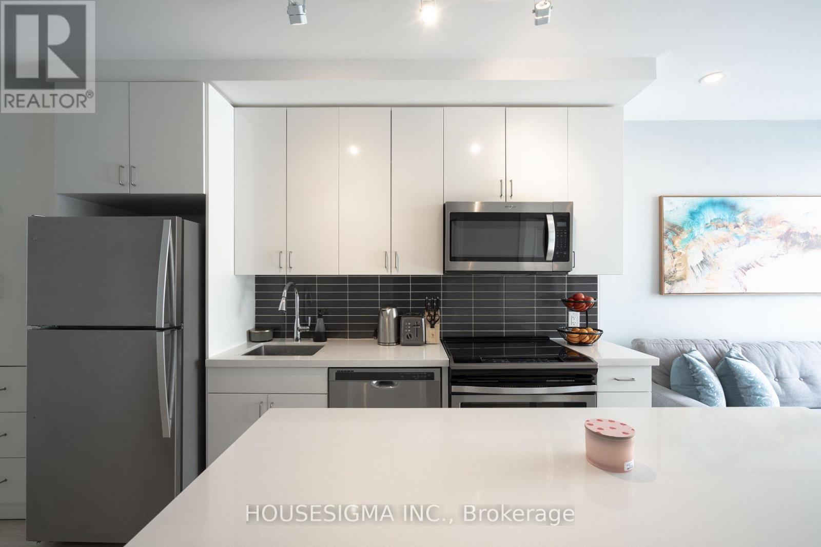 901 - 2799 Kingston Road, Toronto, Ontario  M1M 0E3 - Photo 2 - E12785244