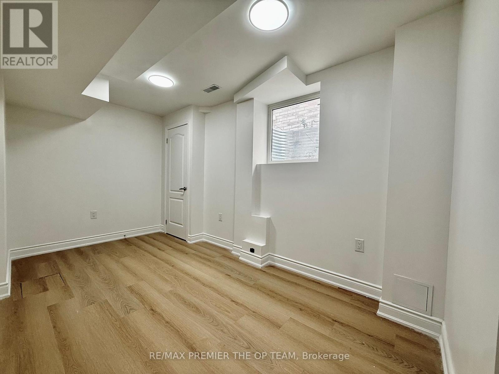 Bsmt - 62 Phoenix Boulevard, Barrie, Ontario  L9J 0P7 - Photo 4 - S12785258