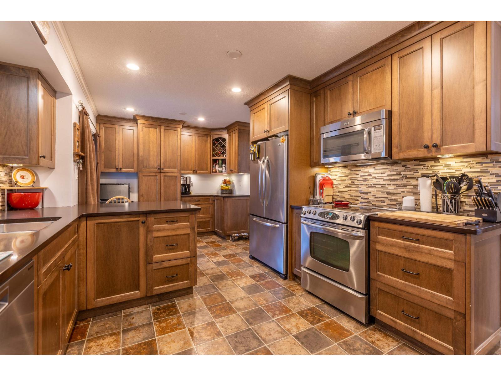 34787 Mierau Street, Abbotsford, British Columbia  V2S 5Y3 - Photo 9 - R3089069