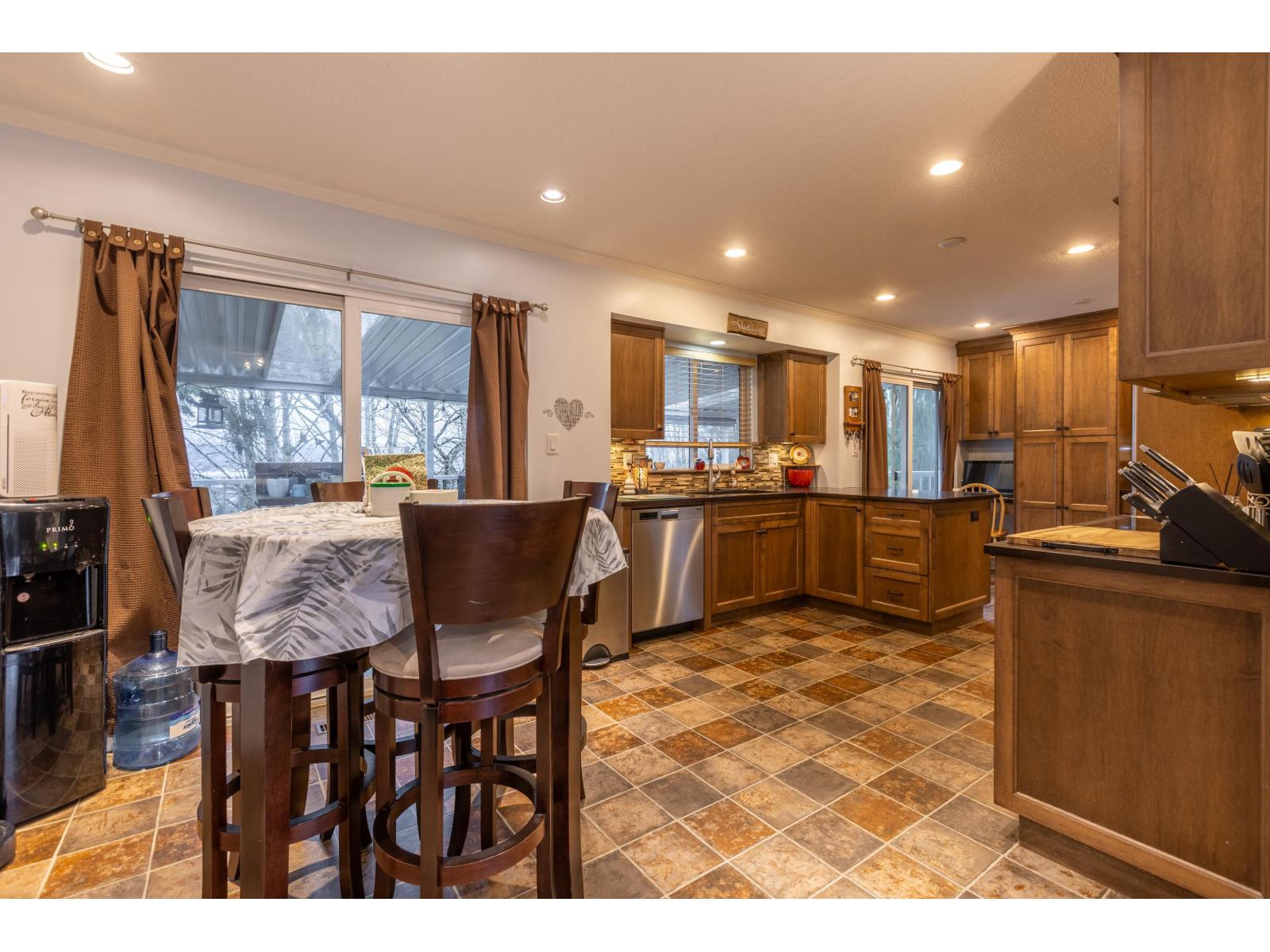 34787 Mierau Street, Abbotsford, British Columbia  V2S 5Y3 - Photo 8 - R3089069