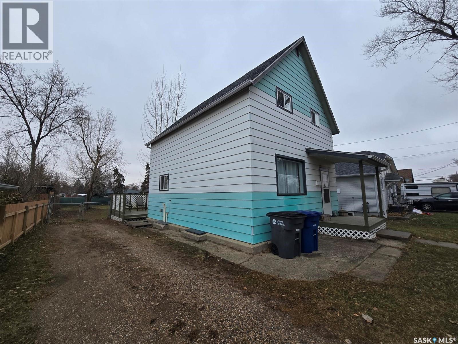 806 Pheasant Street, Grenfell, Saskatchewan  S0G 2B0 - Photo 2 - SK028493