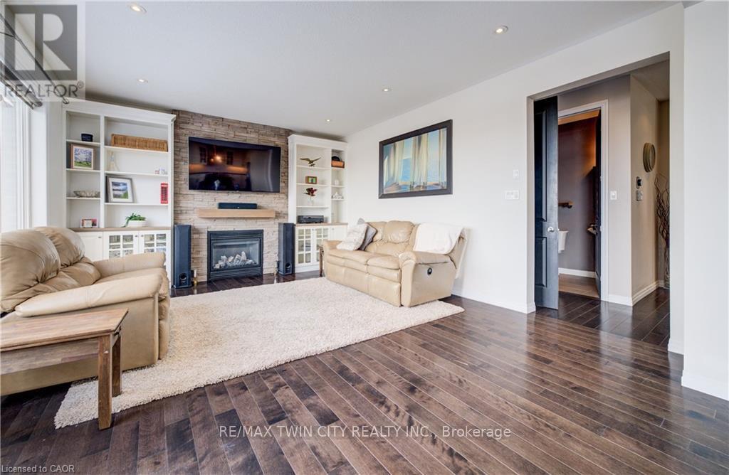 268 Evens Pond Crescent, Kitchener, Ontario  N2R 0B8 - Photo 18 - X12785212