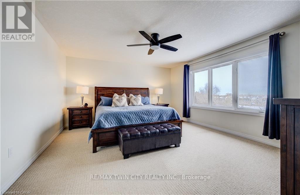 268 Evens Pond Crescent, Kitchener, Ontario  N2R 0B8 - Photo 25 - X12785212