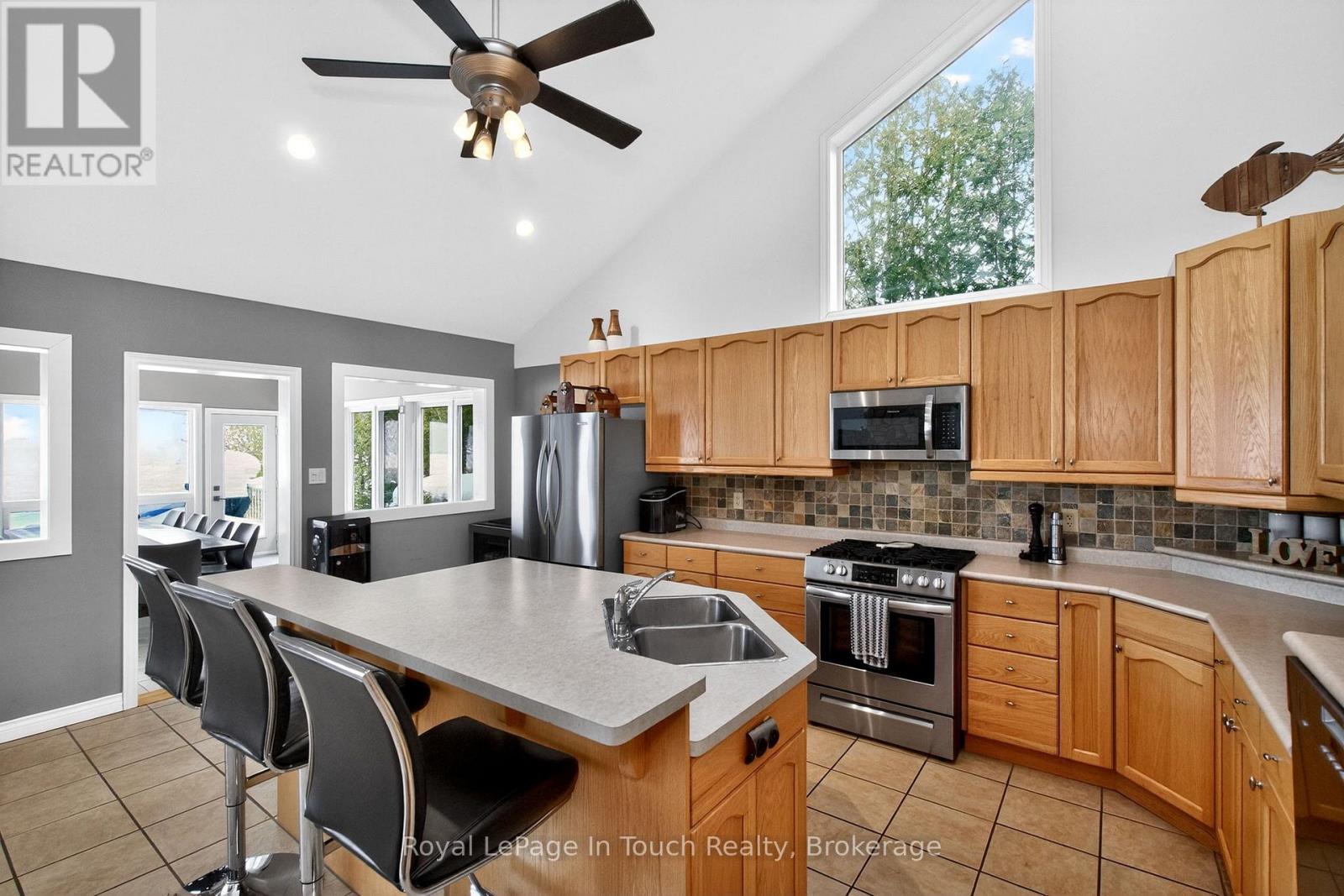 201 Sawlog Point Road, Tiny, Ontario  L9M 0B1 - Photo 18 - S12785272