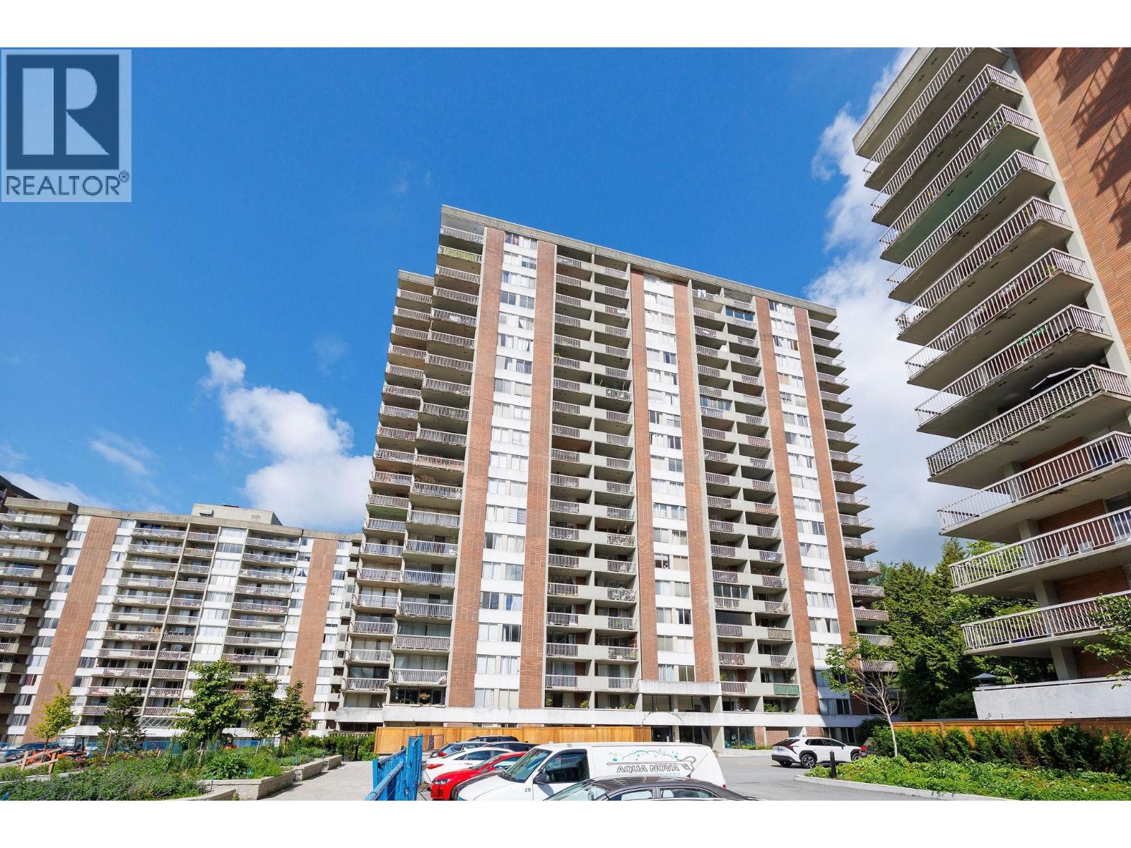 1602 2016 FULLERTON AVENUE, North Vancouver, British Columbia