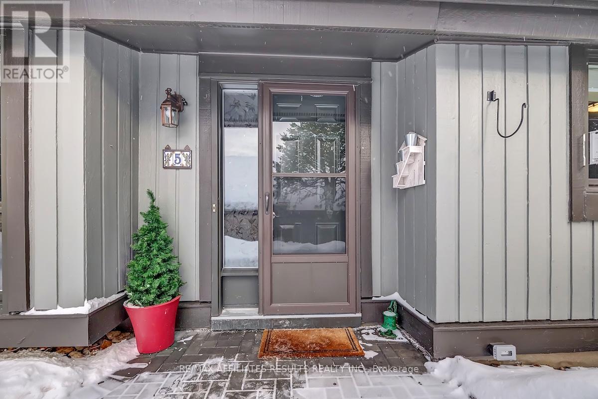 44 - 5 Arbor Ridge, Ottawa, Ontario  K2S 1B9 - Photo 2 - X12785340