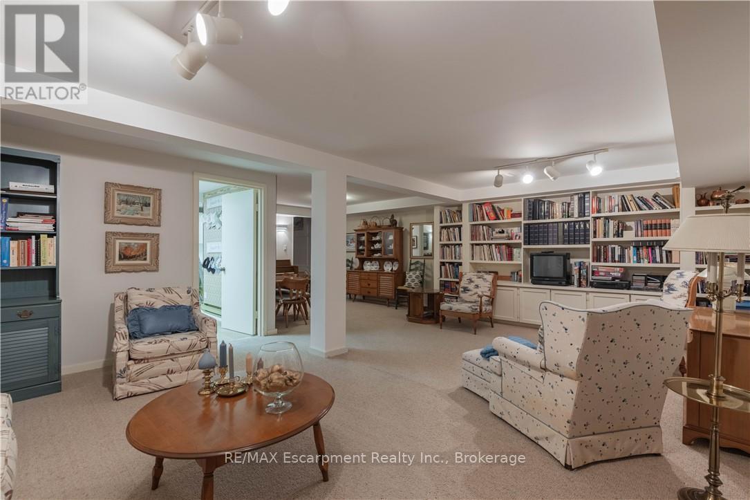 1168 Carey Road, Oakville, Ontario  L6J 2E4 - Photo 27 - W12785298