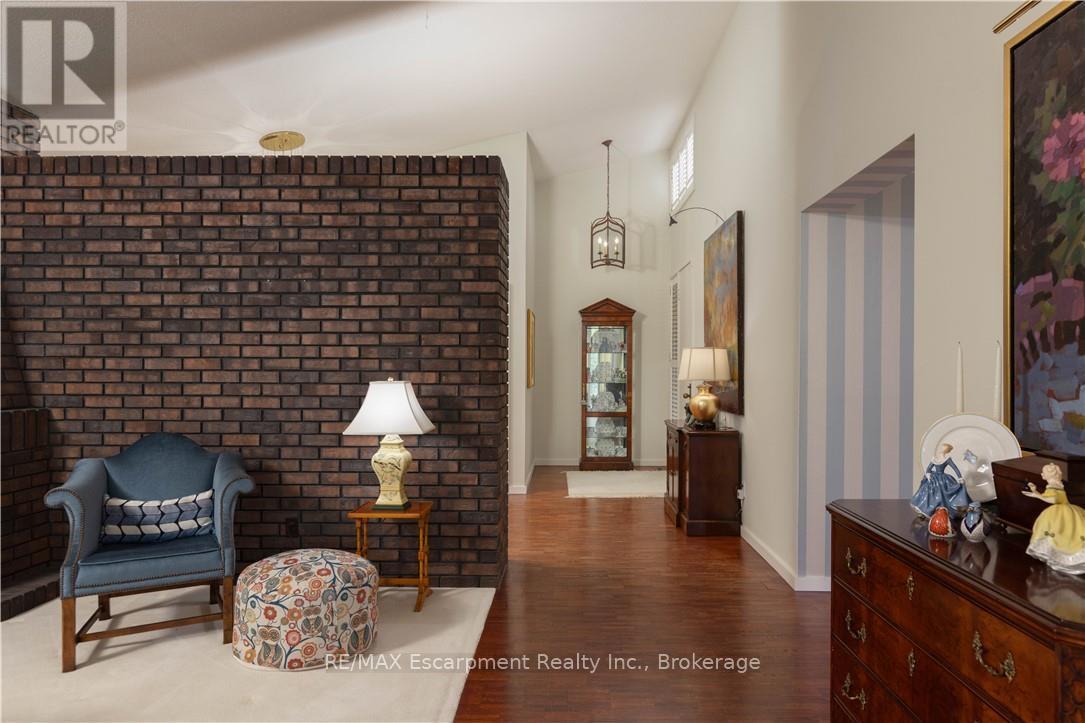 1168 Carey Road, Oakville, Ontario  L6J 2E4 - Photo 9 - W12785298