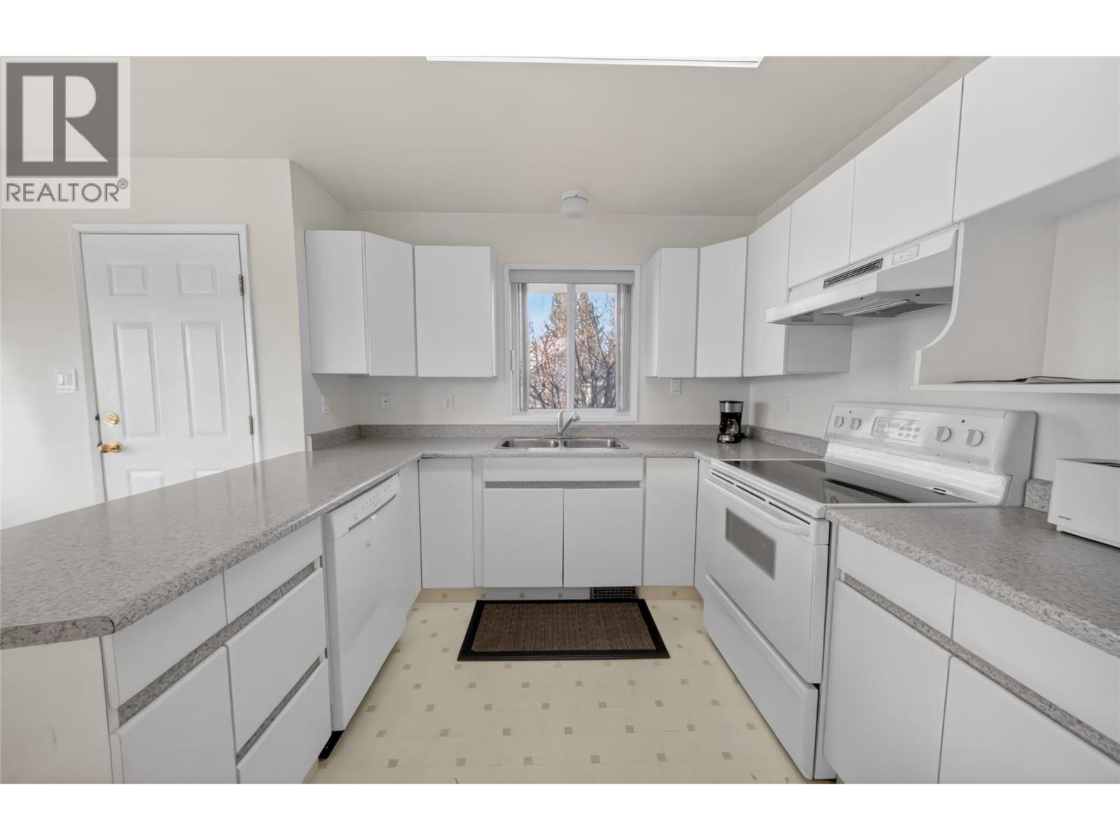 2628 3a Street S, Cranbrook, British Columbia  V1C 5B1 - Photo 11 - 10374549