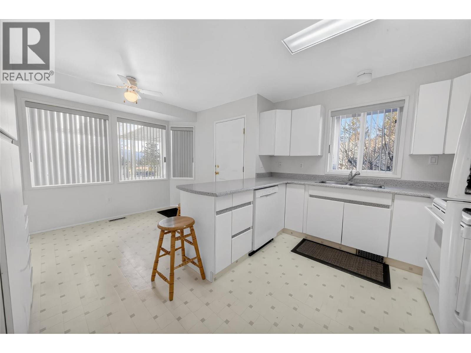 2628 3a Street S, Cranbrook, British Columbia  V1C 5B1 - Photo 2 - 10374549