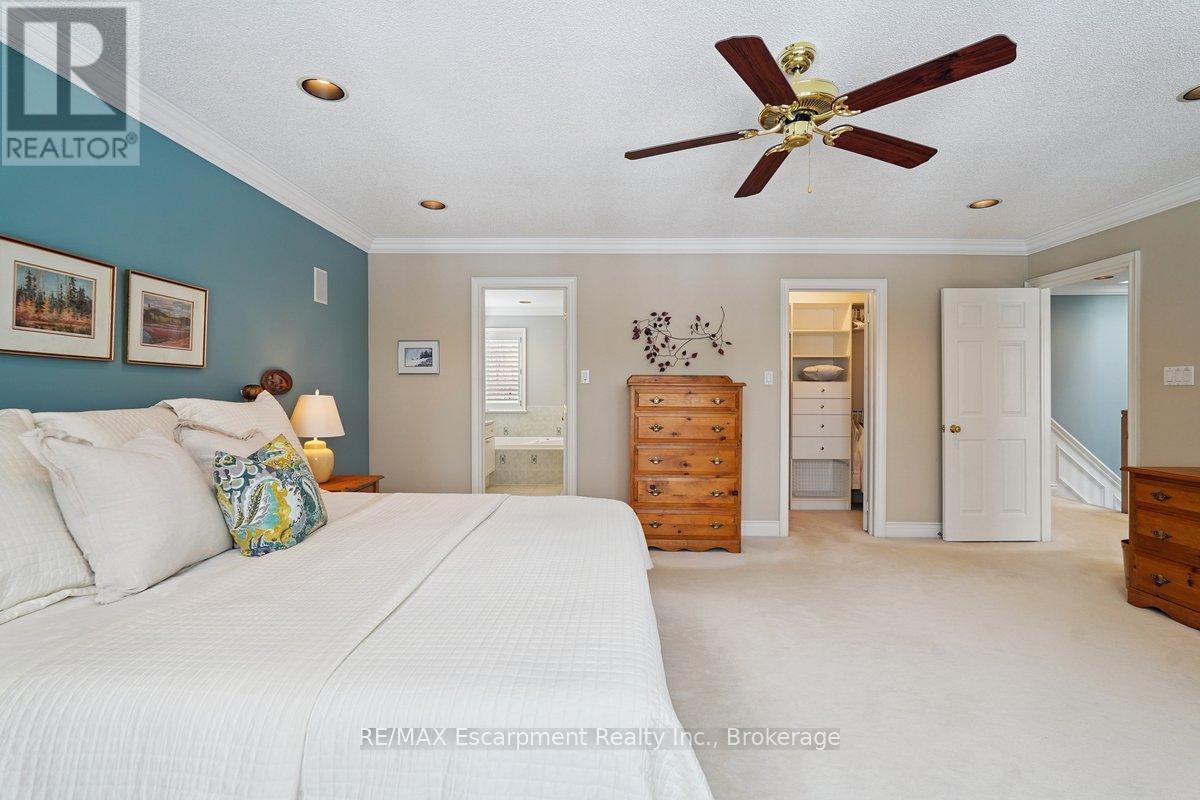 16 - 2303 Hill Ridge Court, Oakville, Ontario  L6M 3N3 - Photo 17 - W12777682