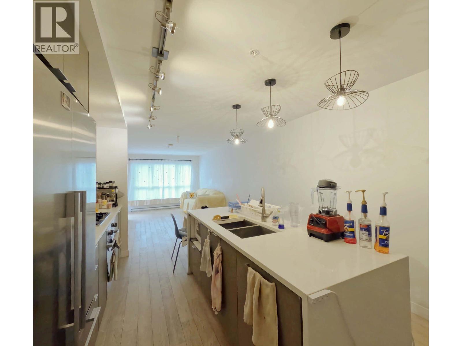 208 5555 Dunbar Street, Vancouver, British Columbia  V6N 1W5 - Photo 2 - R3089490