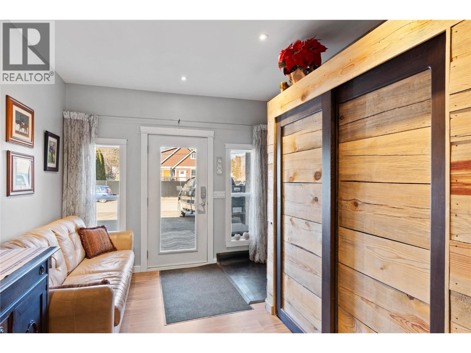 224 Cypress Avenue, Kamloops, British Columbia  V2B 1H6 - Photo 3 - 10375543