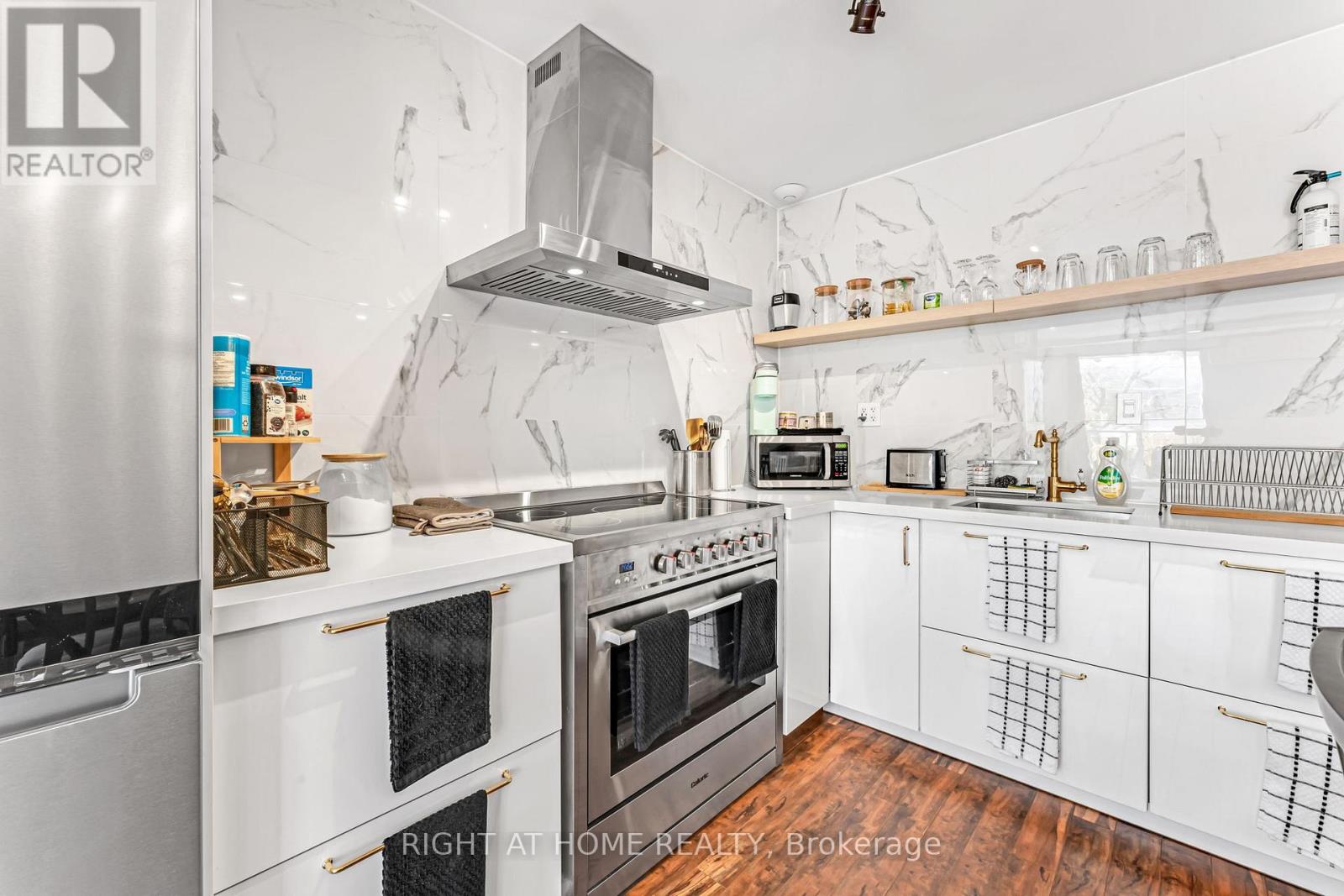 418 Queen Street W, Toronto, Ontario  M5V 2A7 - Photo 8 - C12785352