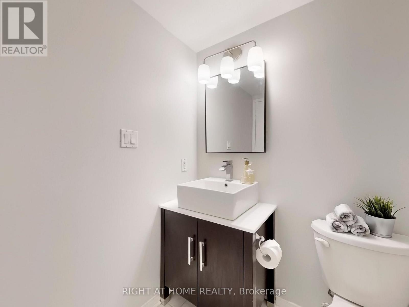 B28 - 108 Finch Avenue W, Toronto, Ontario  M2N 6W6 - Photo 37 - C12785356