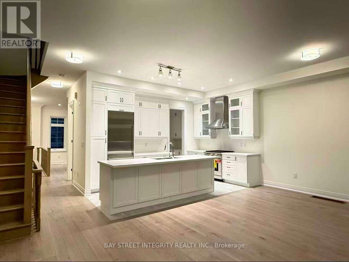 9 West Village Lane, Markham, Ontario  L6C 3L5 - Photo 12 - N12785312