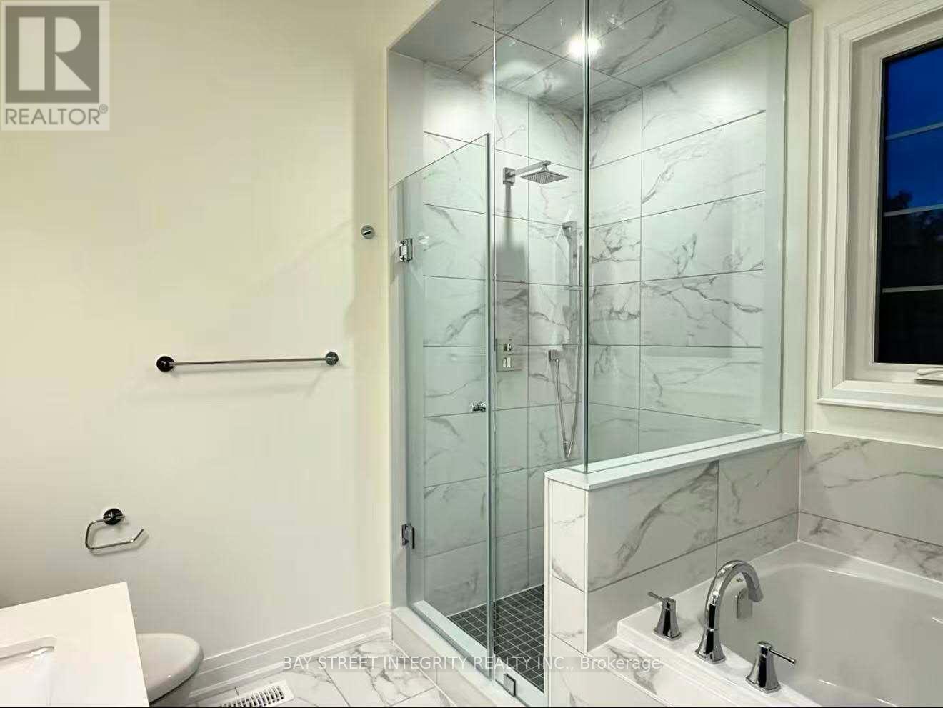 9 West Village Lane, Markham, Ontario  L6C 3L5 - Photo 25 - N12785312