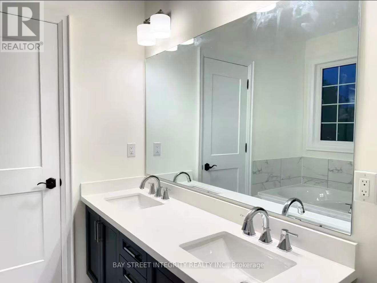 9 West Village Lane, Markham, Ontario  L6C 3L5 - Photo 27 - N12785312