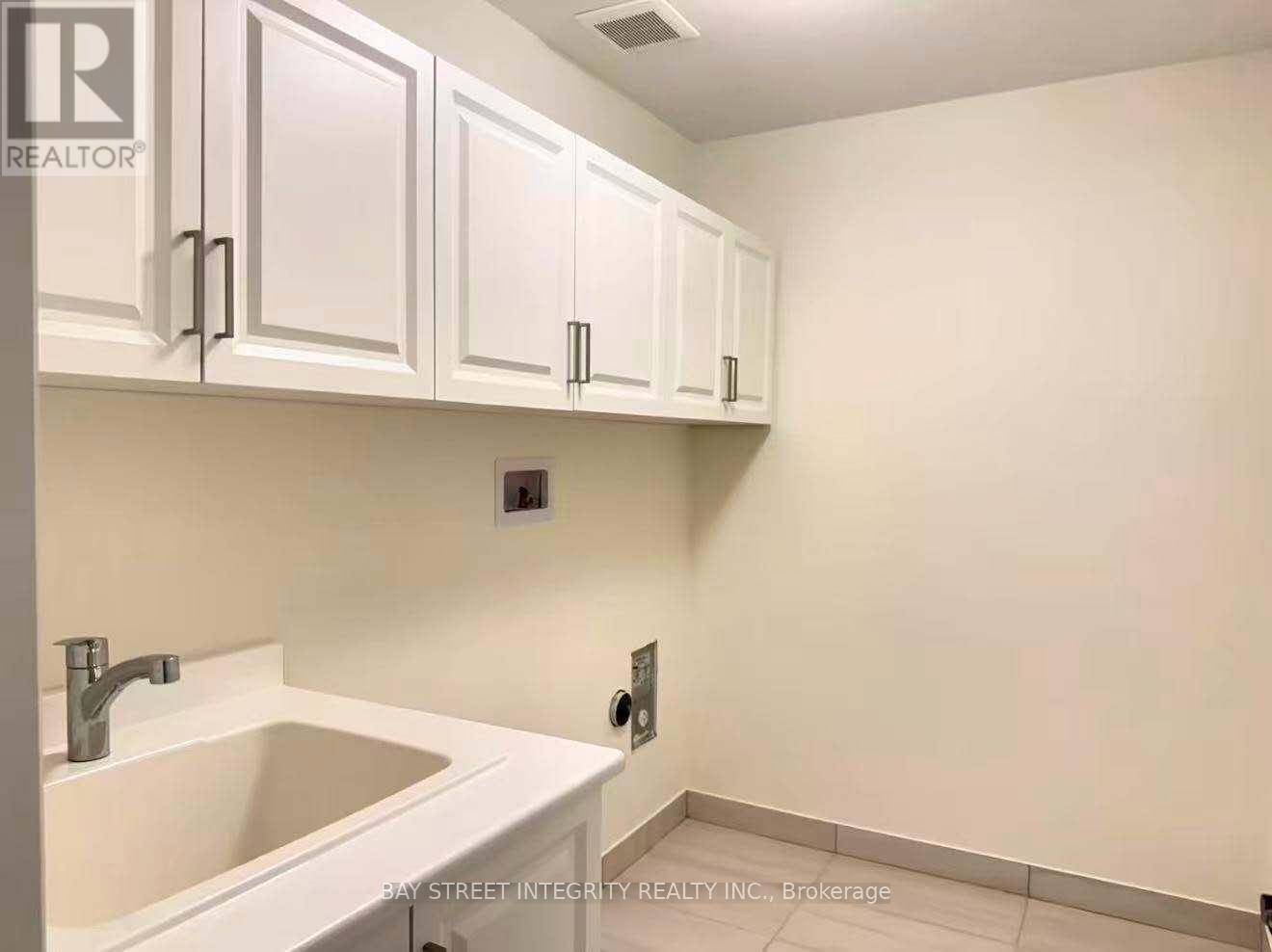 9 West Village Lane, Markham, Ontario  L6C 3L5 - Photo 37 - N12785312