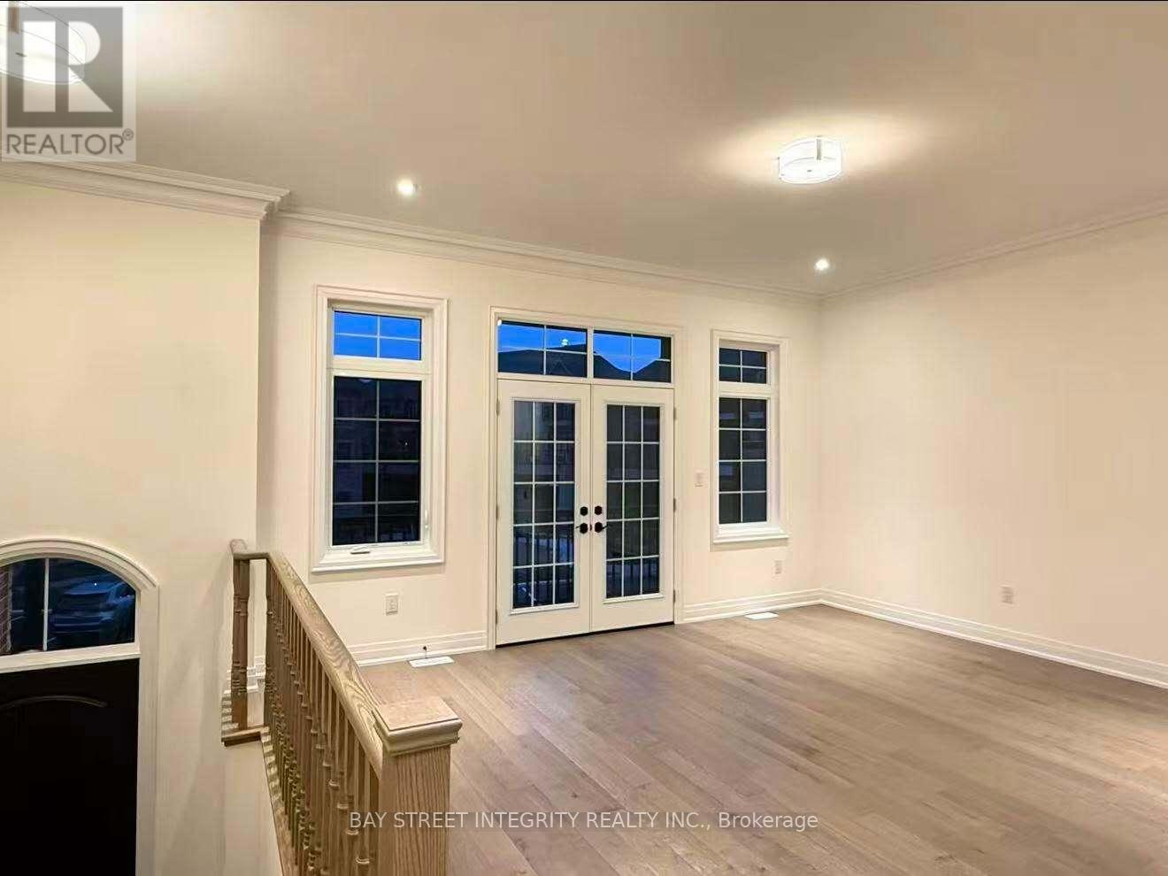 9 West Village Lane, Markham, Ontario  L6C 3L5 - Photo 6 - N12785312