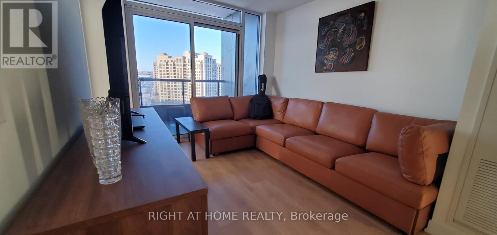 1124 - 498 Caldari Road, Vaughan, Ontario  L4K 0R6 - Photo 2 - N12785318