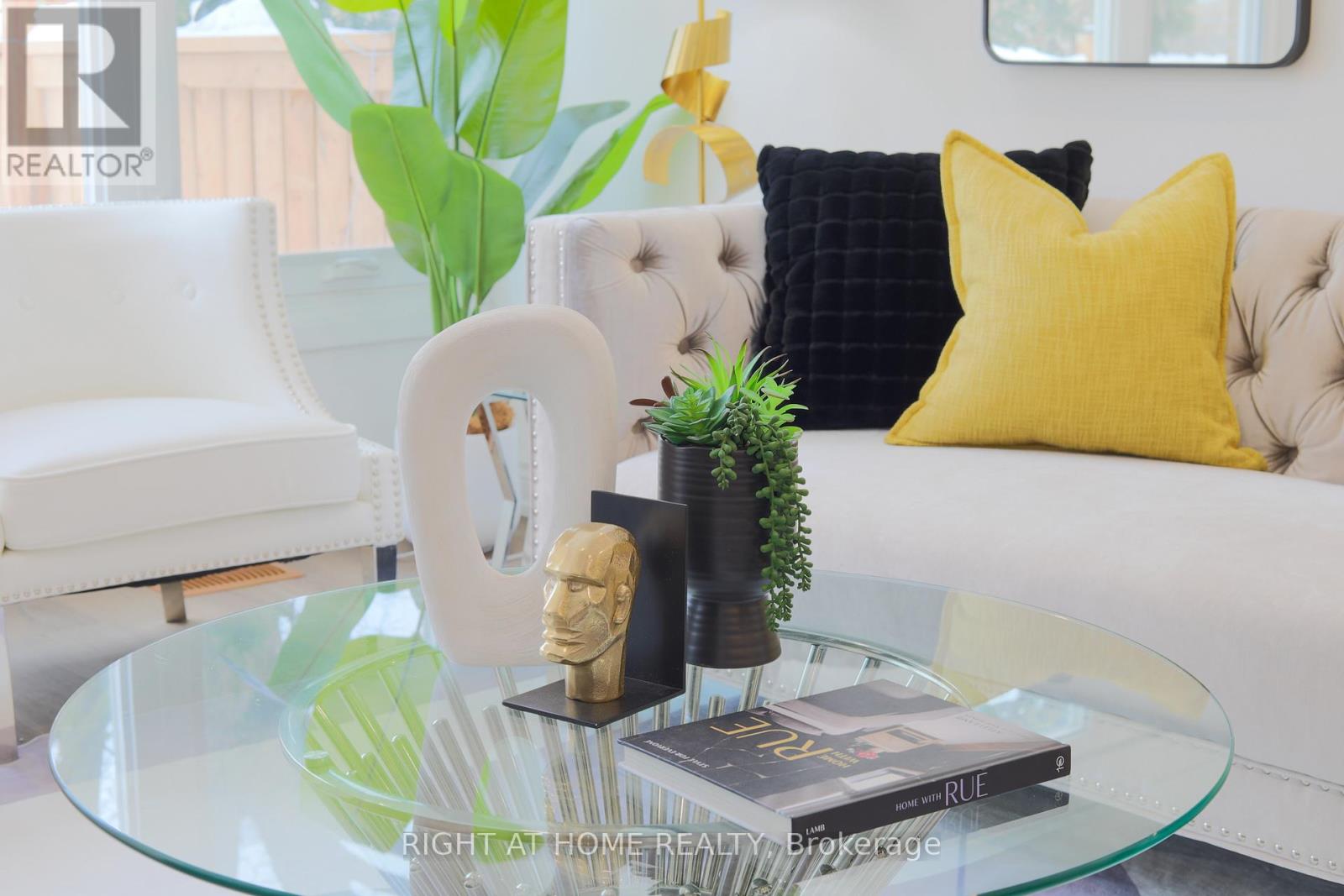 303 Blue Grass Boulevard, Richmond Hill, Ontario  L4C 3H3 - Photo 12 - N12785360