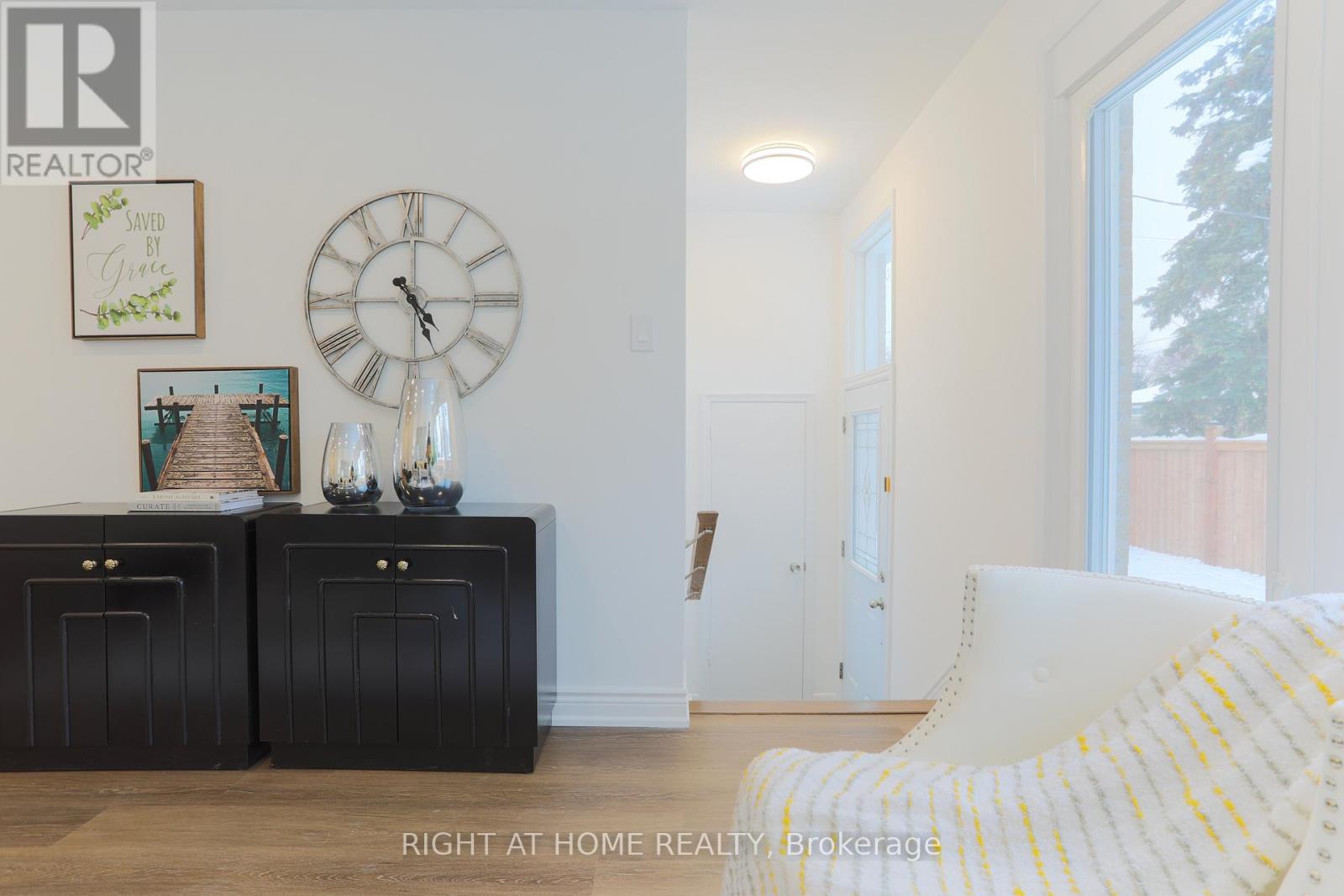 303 Blue Grass Boulevard, Richmond Hill, Ontario  L4C 3H3 - Photo 14 - N12785360