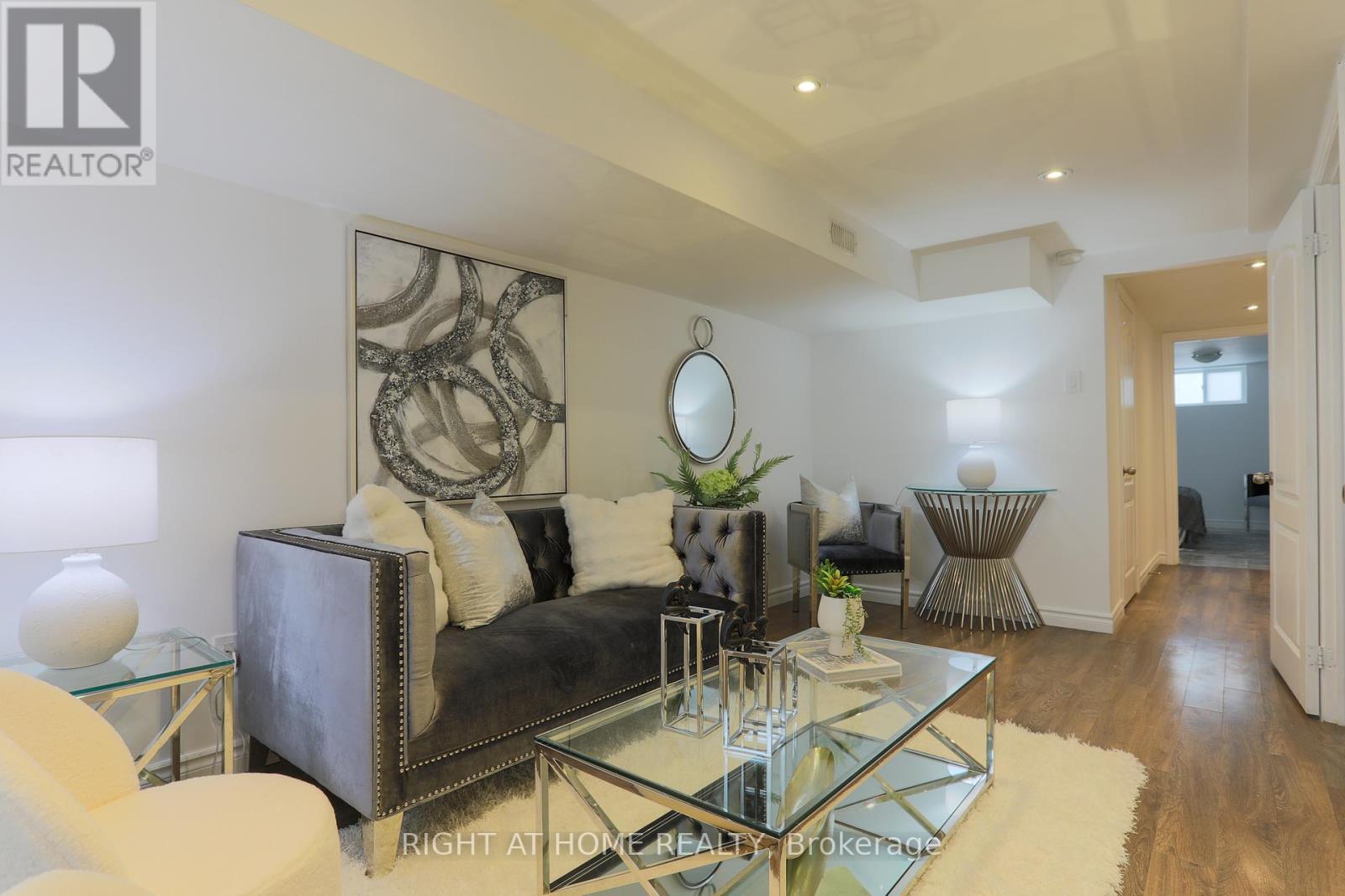 303 Blue Grass Boulevard, Richmond Hill, Ontario  L4C 3H3 - Photo 34 - N12785360