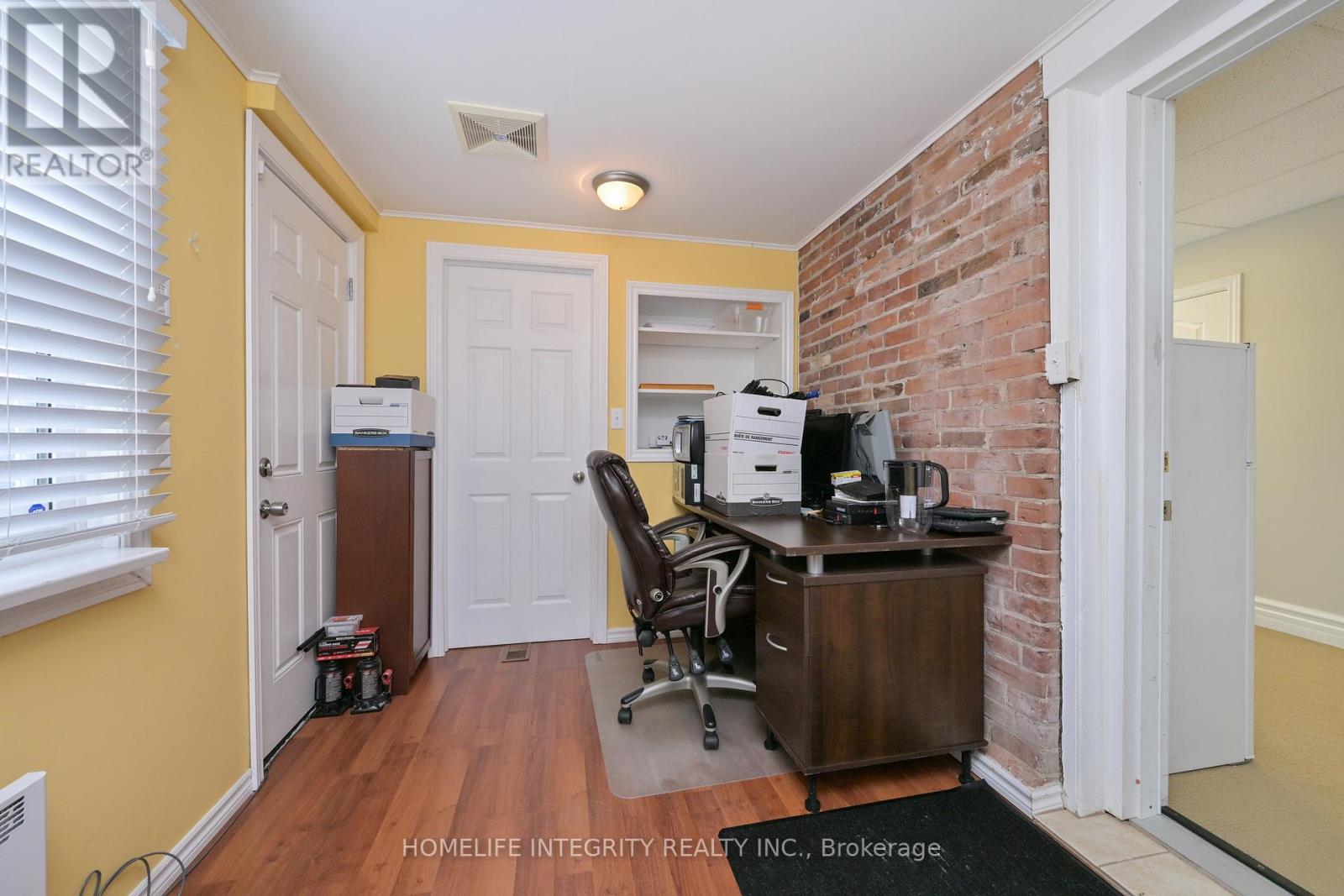 25 Berczy Street, Barrie, Ontario  L4M 3P6 - Photo 14 - S12785286