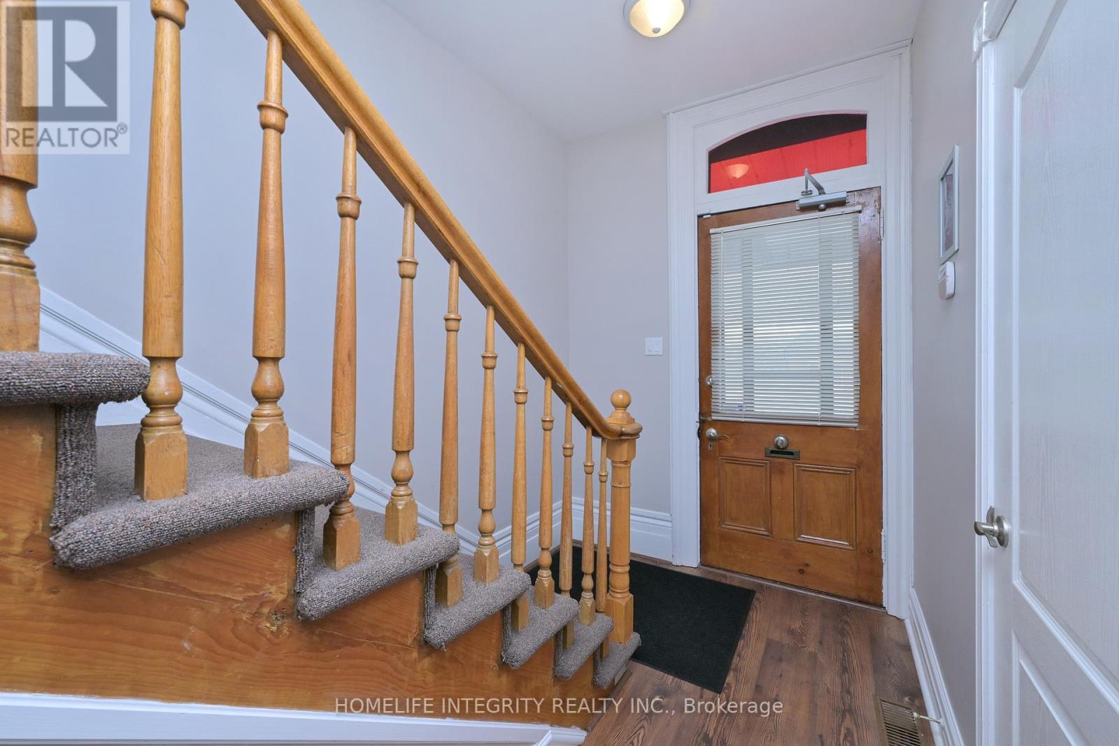 25 Berczy Street, Barrie, Ontario  L4M 3P6 - Photo 15 - S12785286