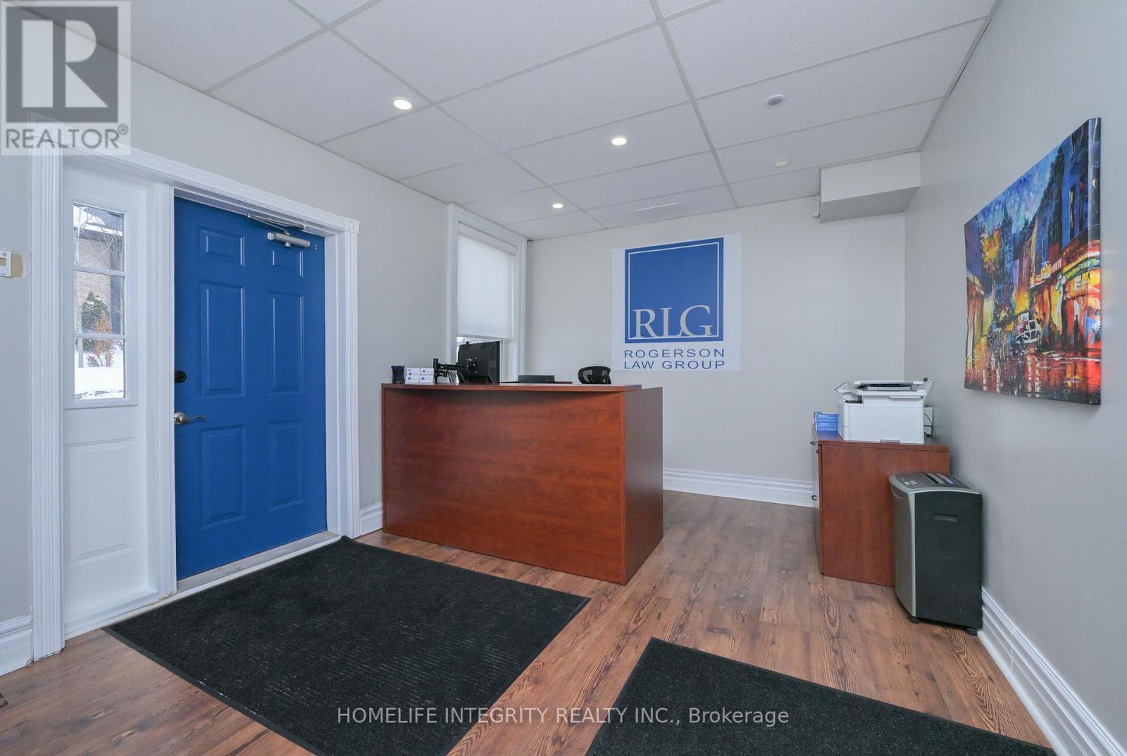 25 Berczy Street, Barrie, Ontario  L4M 3P6 - Photo 3 - S12785286