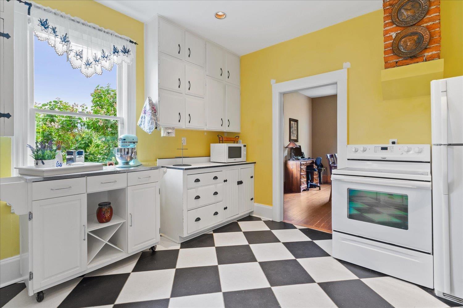 45766 Reece Avenue, Chilliwack Proper West, Chilliwack, British Columbia  V2P 2Z5 - Photo 13 - R3089333