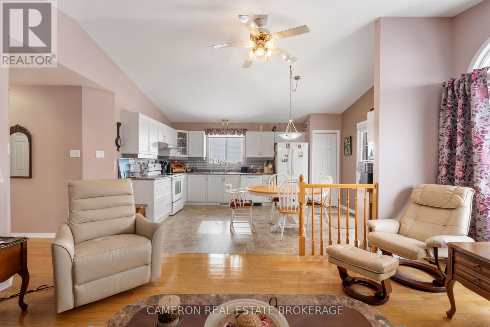 252 Northwoods Crescent, Cornwall, Ontario  K6H 7K3 - Photo 11 - X12784708