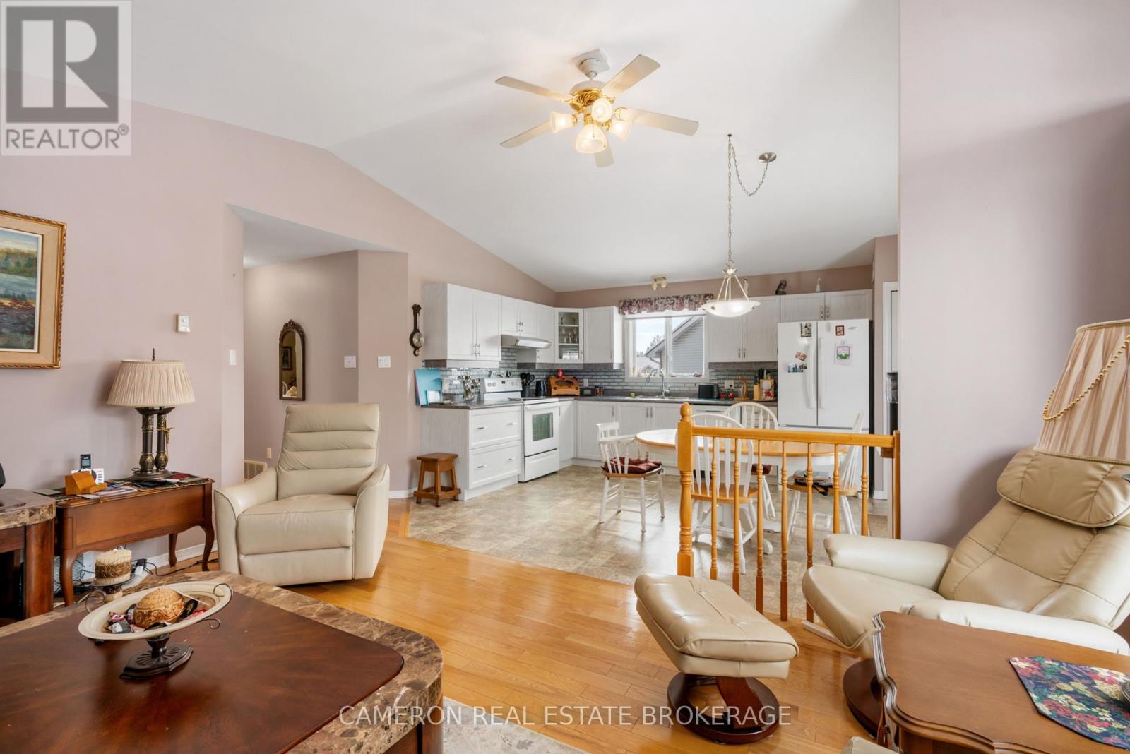 252 Northwoods Crescent, Cornwall, Ontario  K6H 7K3 - Photo 12 - X12784708