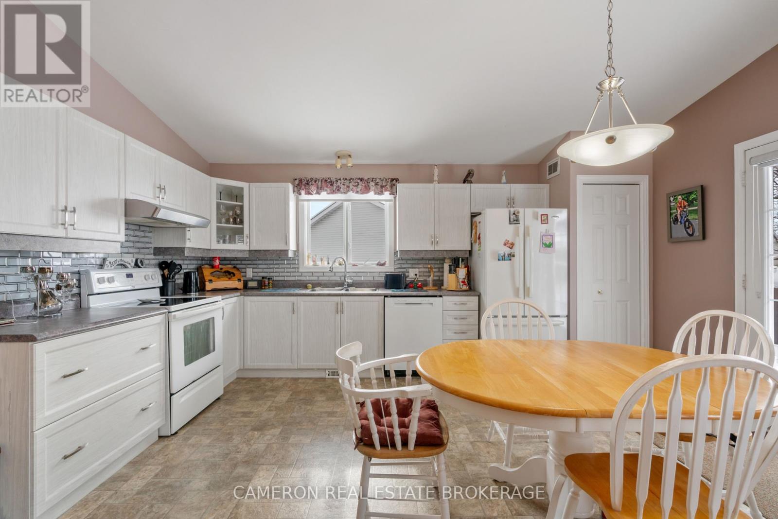 252 Northwoods Crescent, Cornwall, Ontario  K6H 7K3 - Photo 13 - X12784708