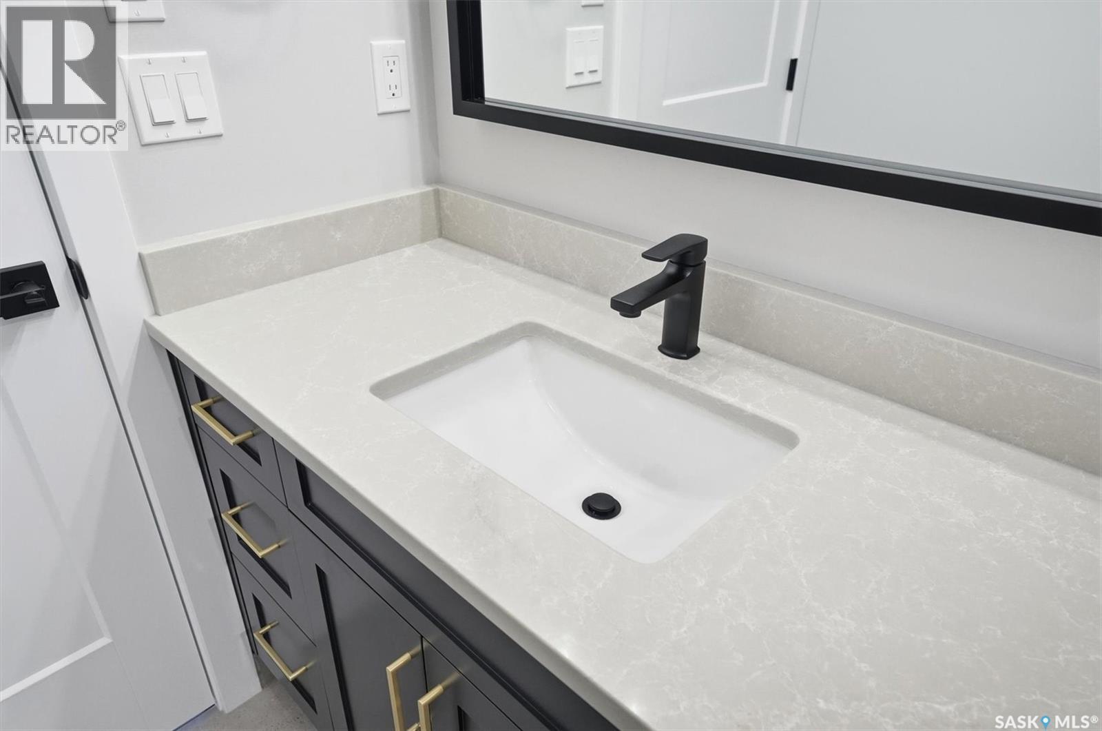 166 Cockroft Manor, Saskatoon, Saskatchewan  S7V 1L1 - Photo 44 - SK028470