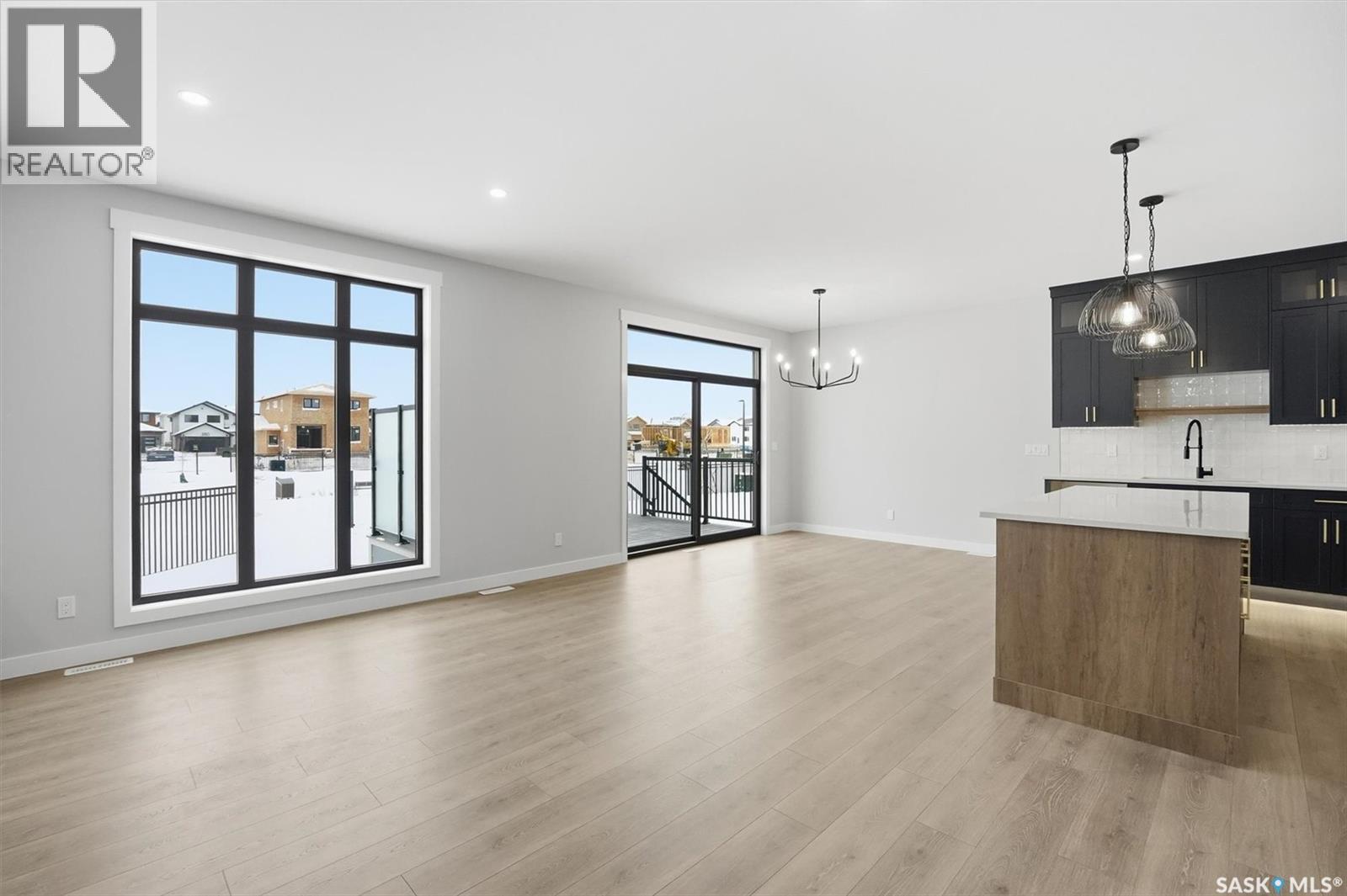 166 Cockroft Manor, Saskatoon, Saskatchewan  S7V 1L1 - Photo 8 - SK028470