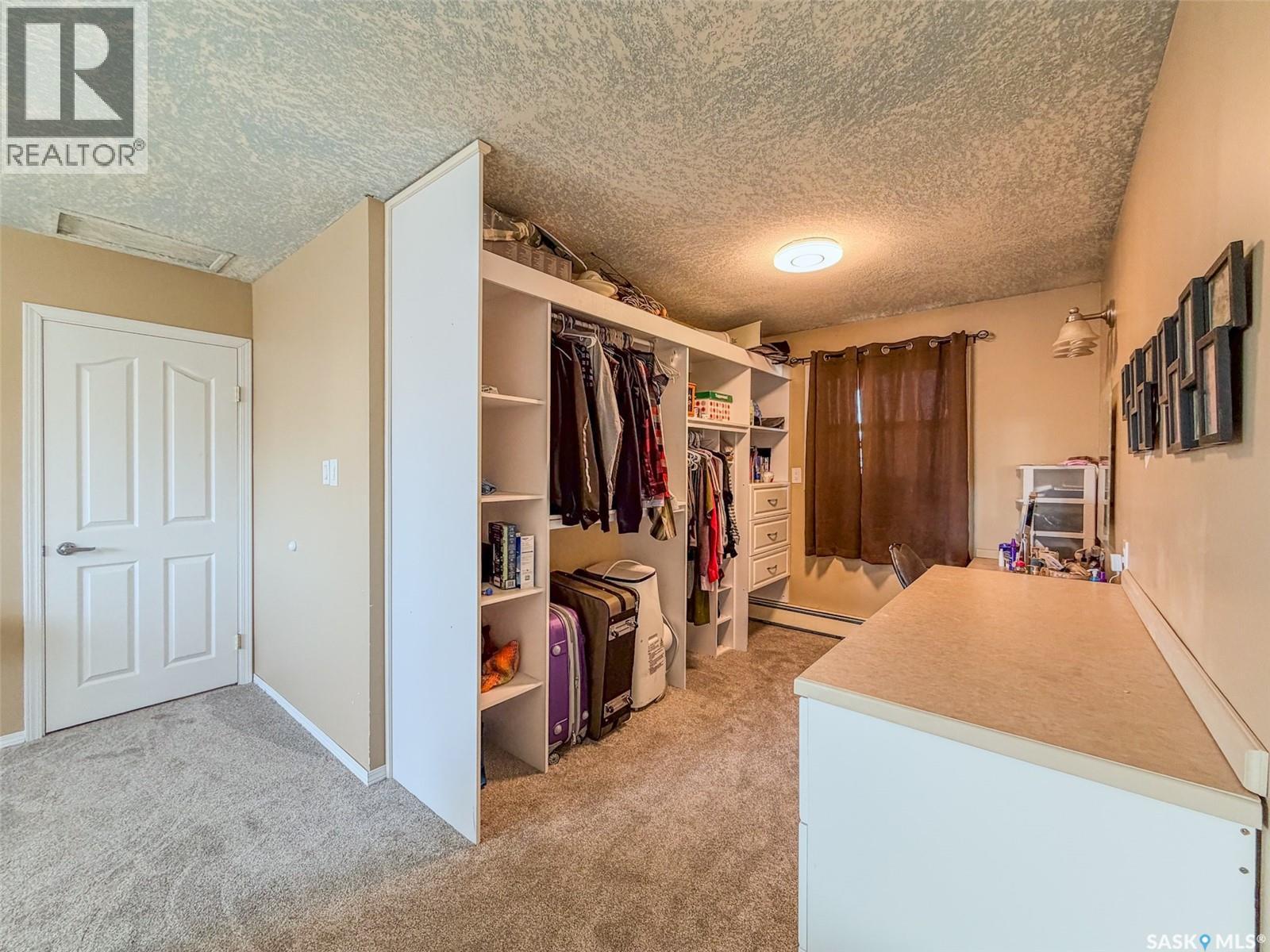 405 5th Street E, Shaunavon, Saskatchewan  S0N 2M0 - Photo 13 - SK028444