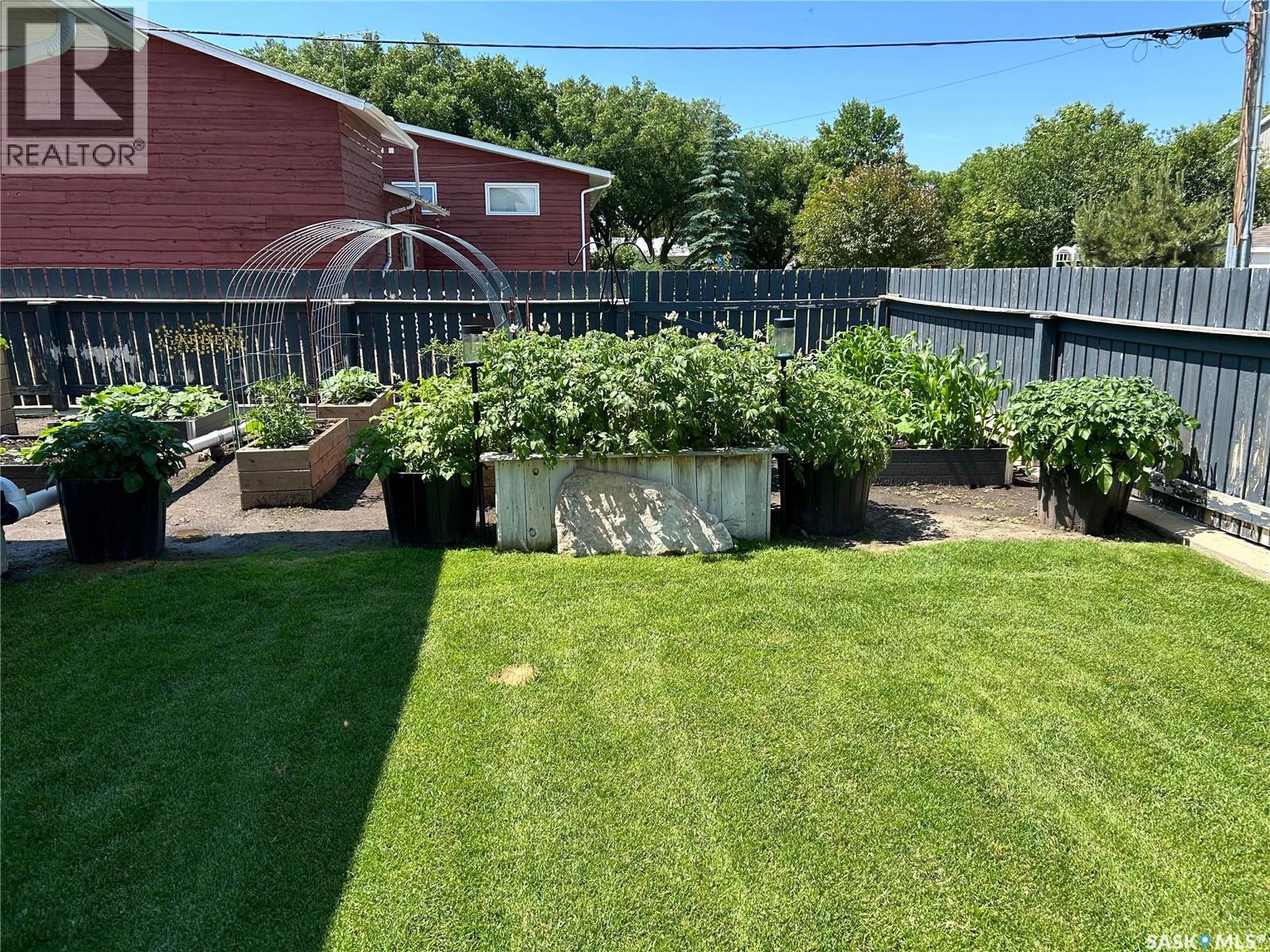 405 5th Street E, Shaunavon, Saskatchewan  S0N 2M0 - Photo 47 - SK028444