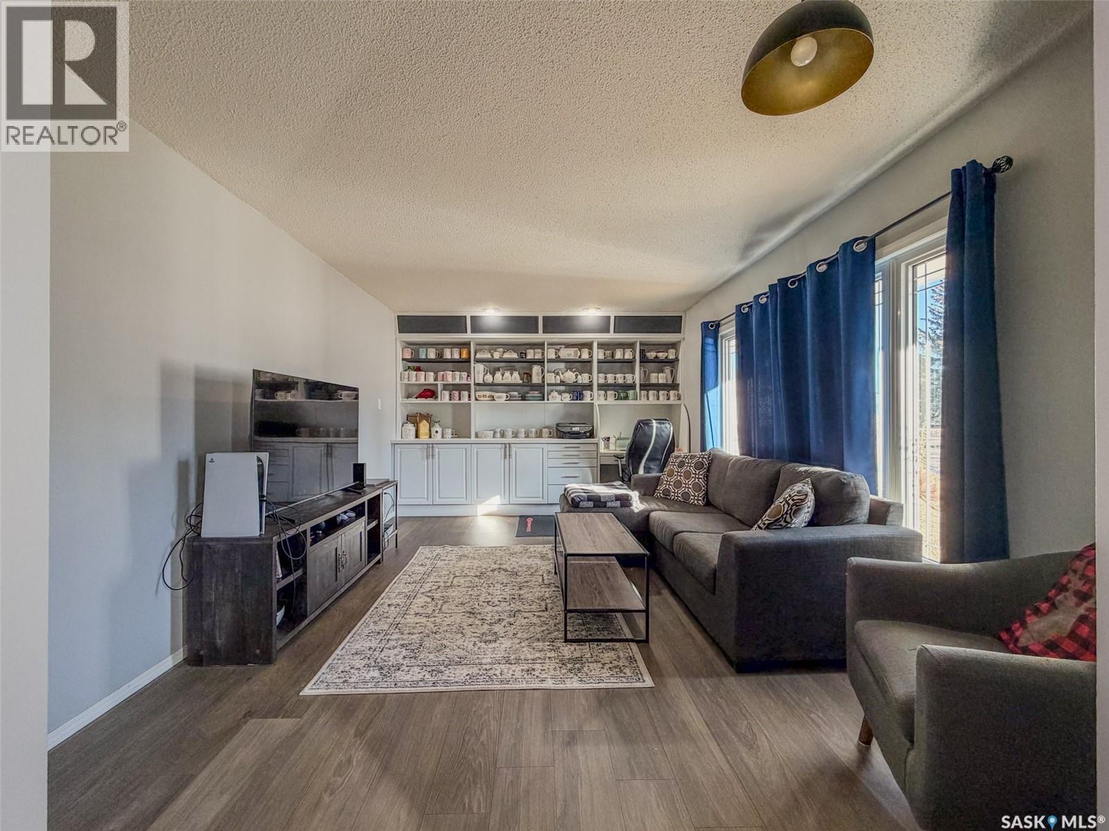 405 5th Street E, Shaunavon, Saskatchewan  S0N 2M0 - Photo 5 - SK028444