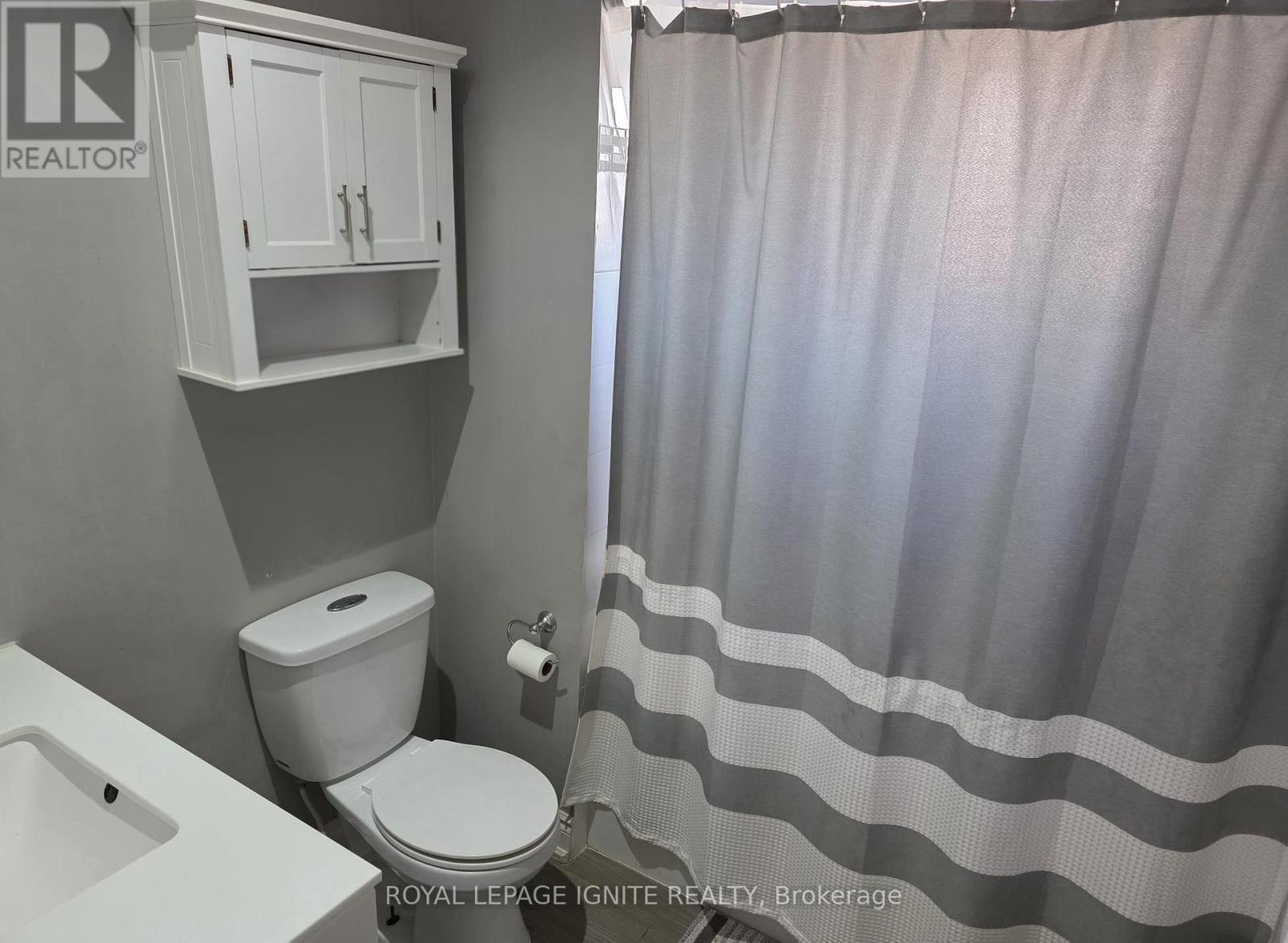 147 Enderby Crescent, Brampton, Ontario  L6T 4C7 - Photo 9 - W12785280