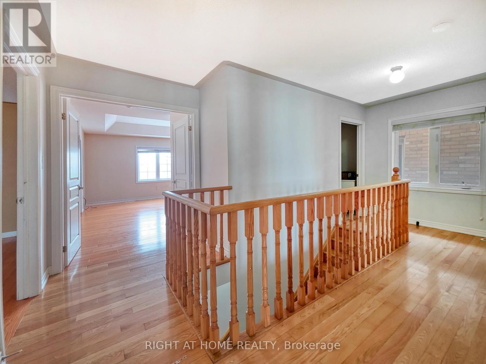 68 Elmcrest Drive, Brampton, Ontario  L6Y 5Z2 - Photo 11 - W12785310