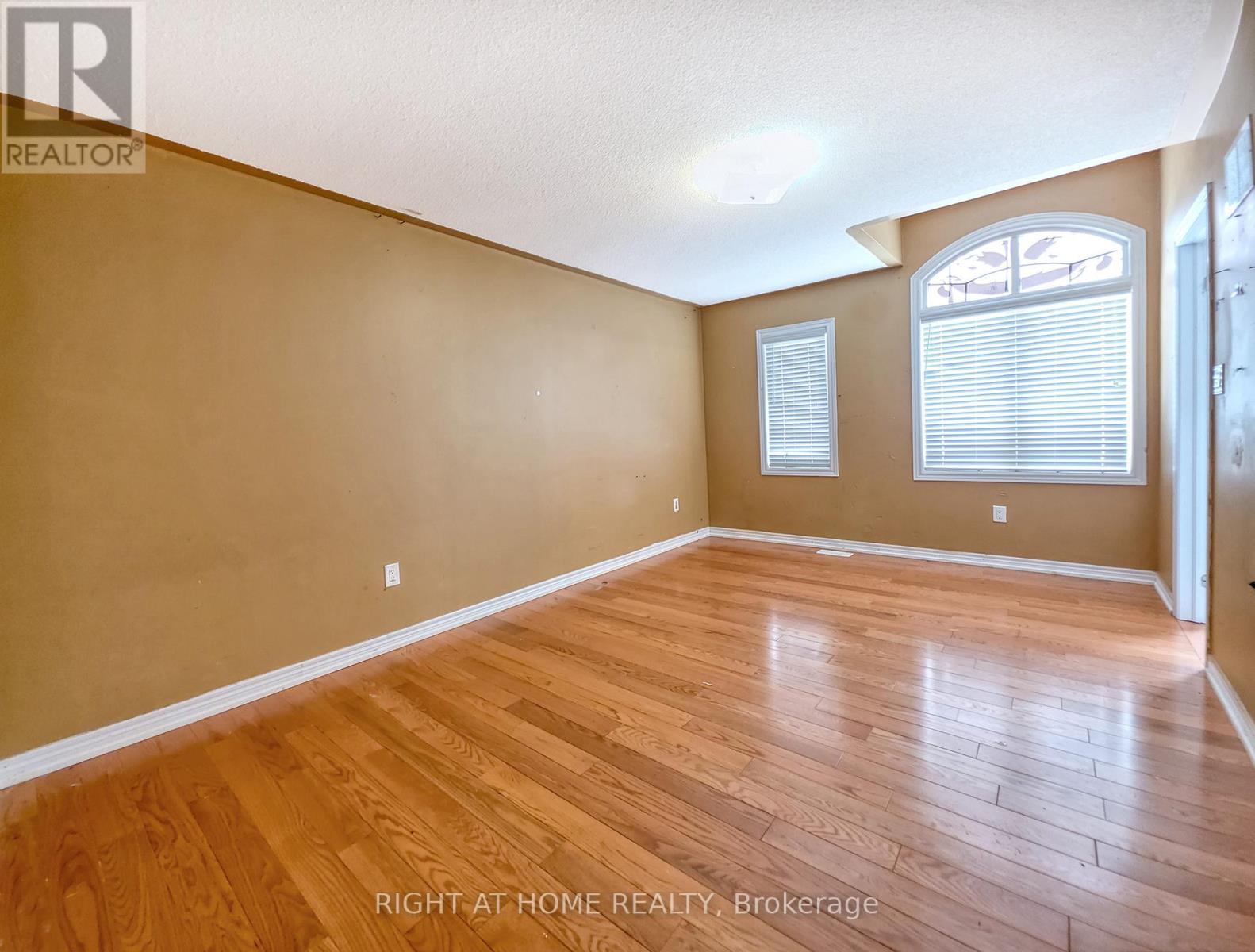 68 Elmcrest Drive, Brampton, Ontario  L6Y 5Z2 - Photo 14 - W12785310