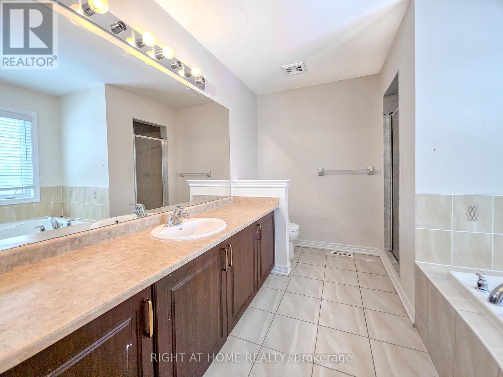 68 Elmcrest Drive, Brampton, Ontario  L6Y 5Z2 - Photo 16 - W12785310