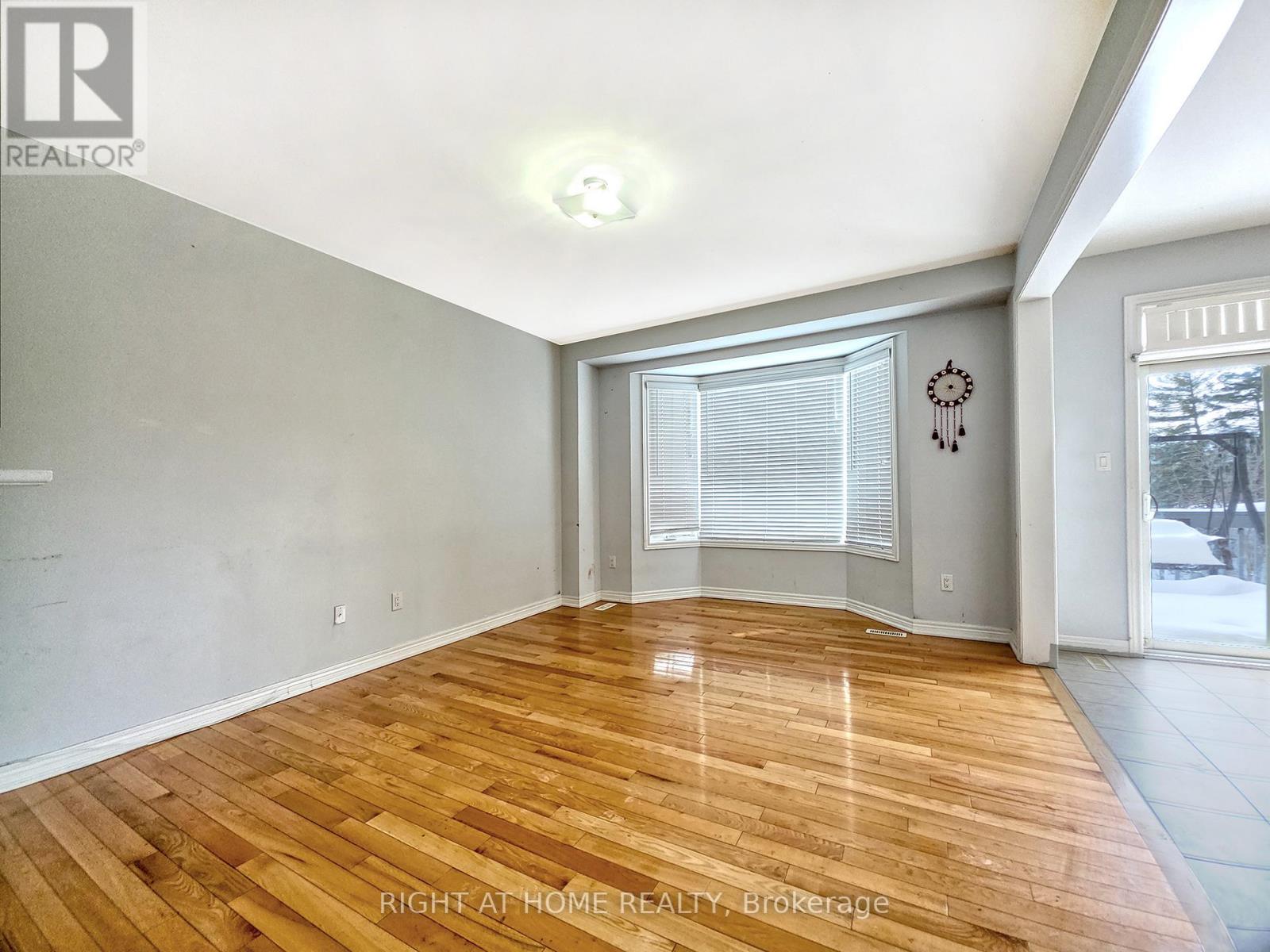 68 Elmcrest Drive, Brampton, Ontario  L6Y 5Z2 - Photo 9 - W12785310