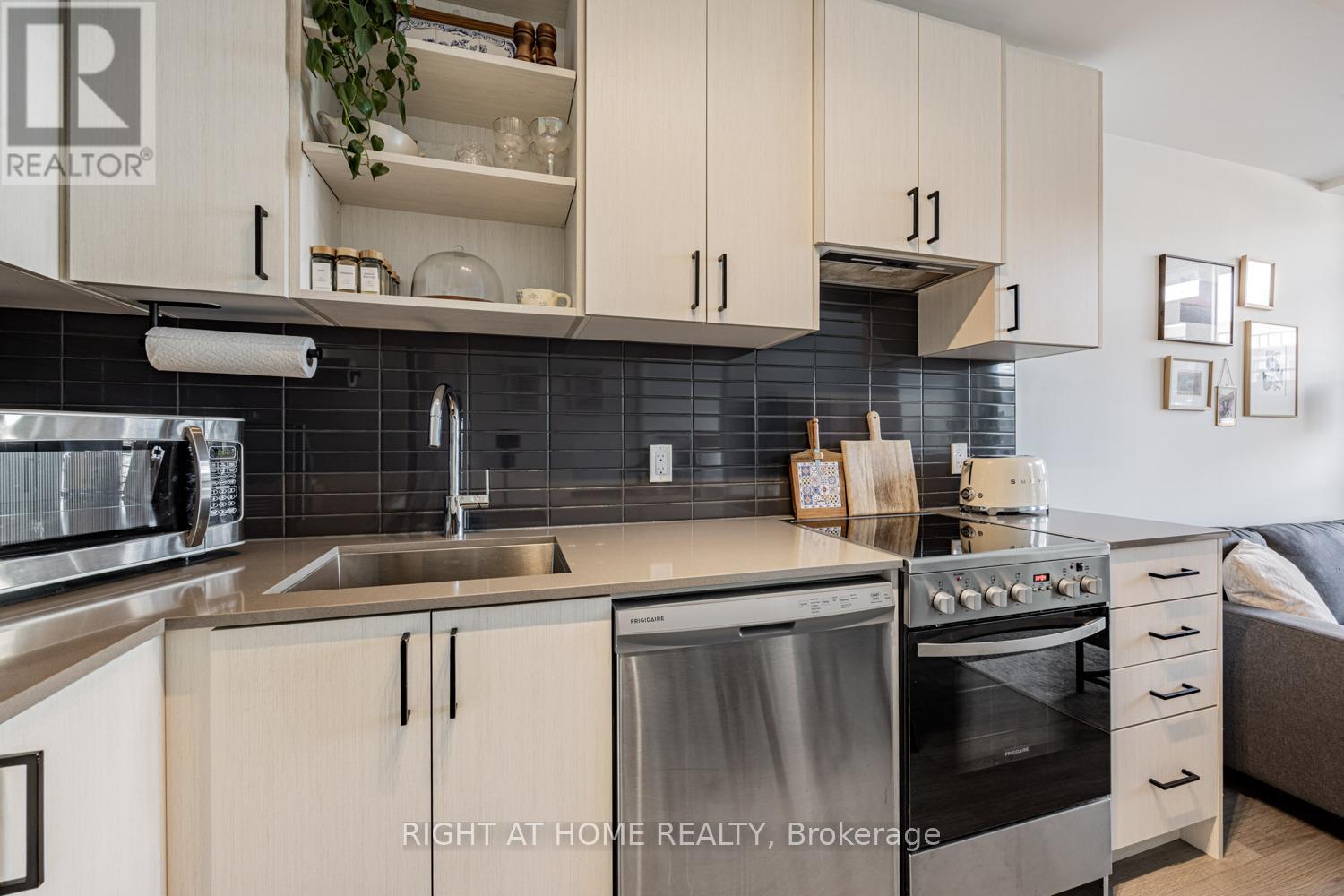 224 - 50 George Butchart Drive, Toronto, Ontario  M3K 0C9 - Photo 13 - W12785322